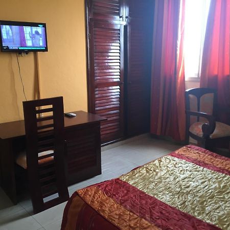 Hotel Lumiere Akwa ドゥアラ エクステリア 写真