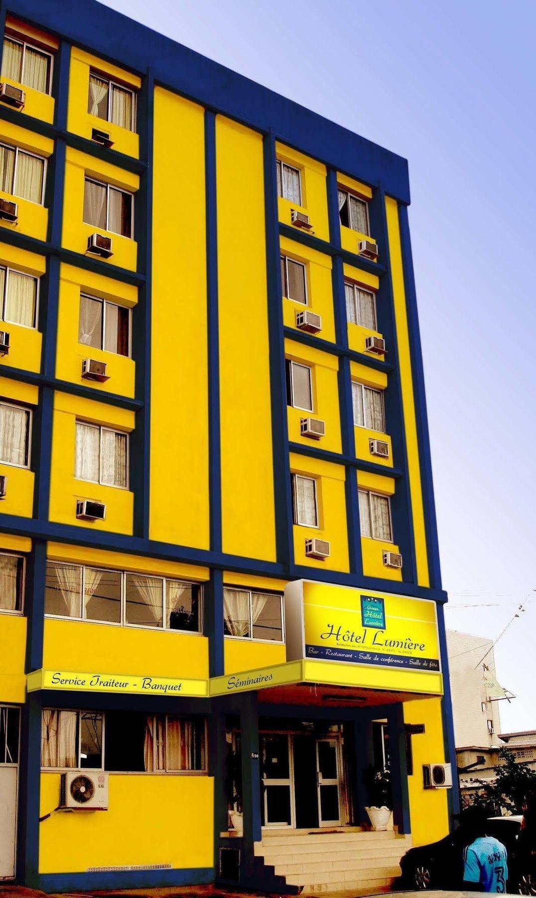 Hotel Lumiere Akwa ドゥアラ エクステリア 写真